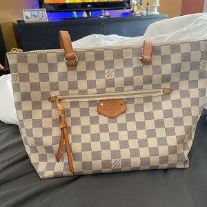 TAKING OFFERS‼️ Authentic Iena PM